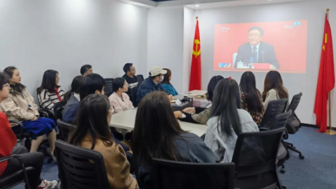 汲取不懈奮斗的力量，學(xué)習(xí)黨的十九屆六中全會(huì)精神