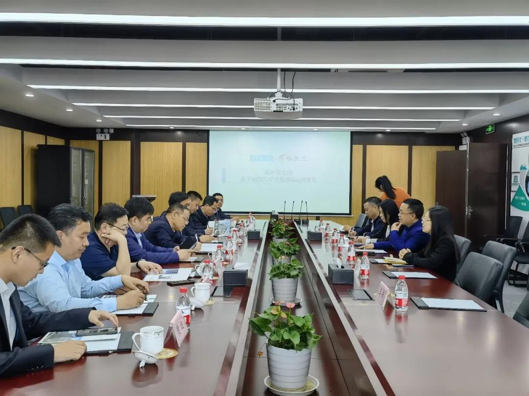 河南省鄭東新區(qū)黨工委副書記、管委會主任牛瑞華一行蒞臨健培科技考察調(diào)研