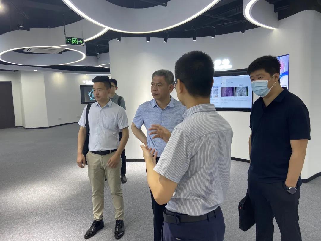 吉林省通化市科技局領導一行蒞臨健培考察調(diào)研