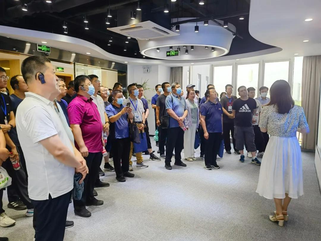 德州市深化放管服改革、優(yōu)化營商環(huán)境專題考察團一行蒞臨健培科技考察調(diào)研