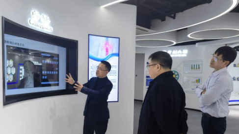 廣西產(chǎn)業(yè)技術(shù)研究院副院長(zhǎng)杜文宏一行蒞臨健培科技、啄云智能考察調(diào)研