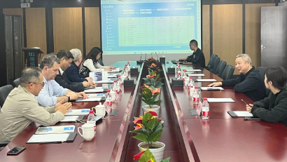 白俄羅斯國(guó)家科學(xué)院院士、國(guó)立大學(xué)、浙江樹(shù)人大學(xué)專家團(tuán)一行蒞臨健培科技考察交流