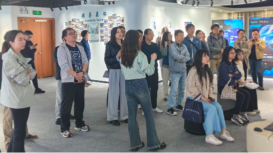 上海市黨外干部團(tuán)一行蒞臨健培科技考察調(diào)研