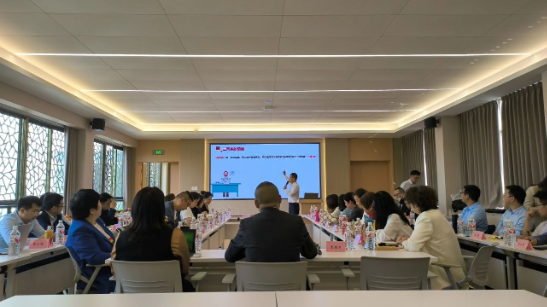 數(shù)字健康保險(xiǎn)沙龍?jiān)跒蹑?zhèn)智能醫(yī)院召開(kāi)