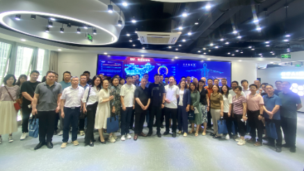 黃石市衛(wèi)健委黨組成員、副主任、市疾控局局長李京鶴一行蒞臨健培科技考察調研